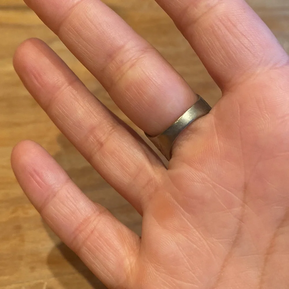 Unique ring- costume jewelry - Picture 3 of 4